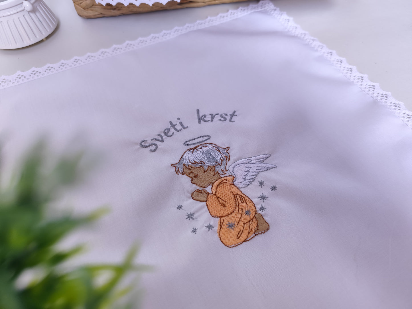 Krstni prtiÄek rumen