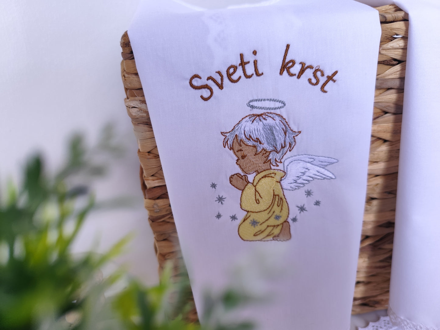 Krstni prtiÄek rumen