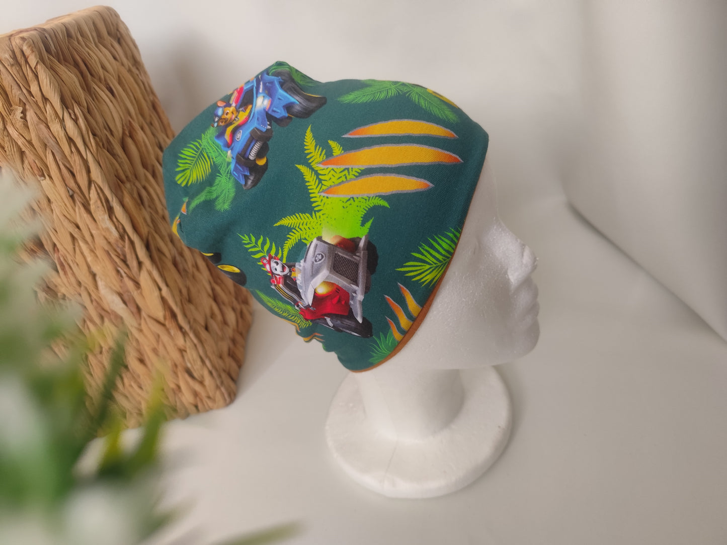 Zelena kapa s tačkami na patrulji